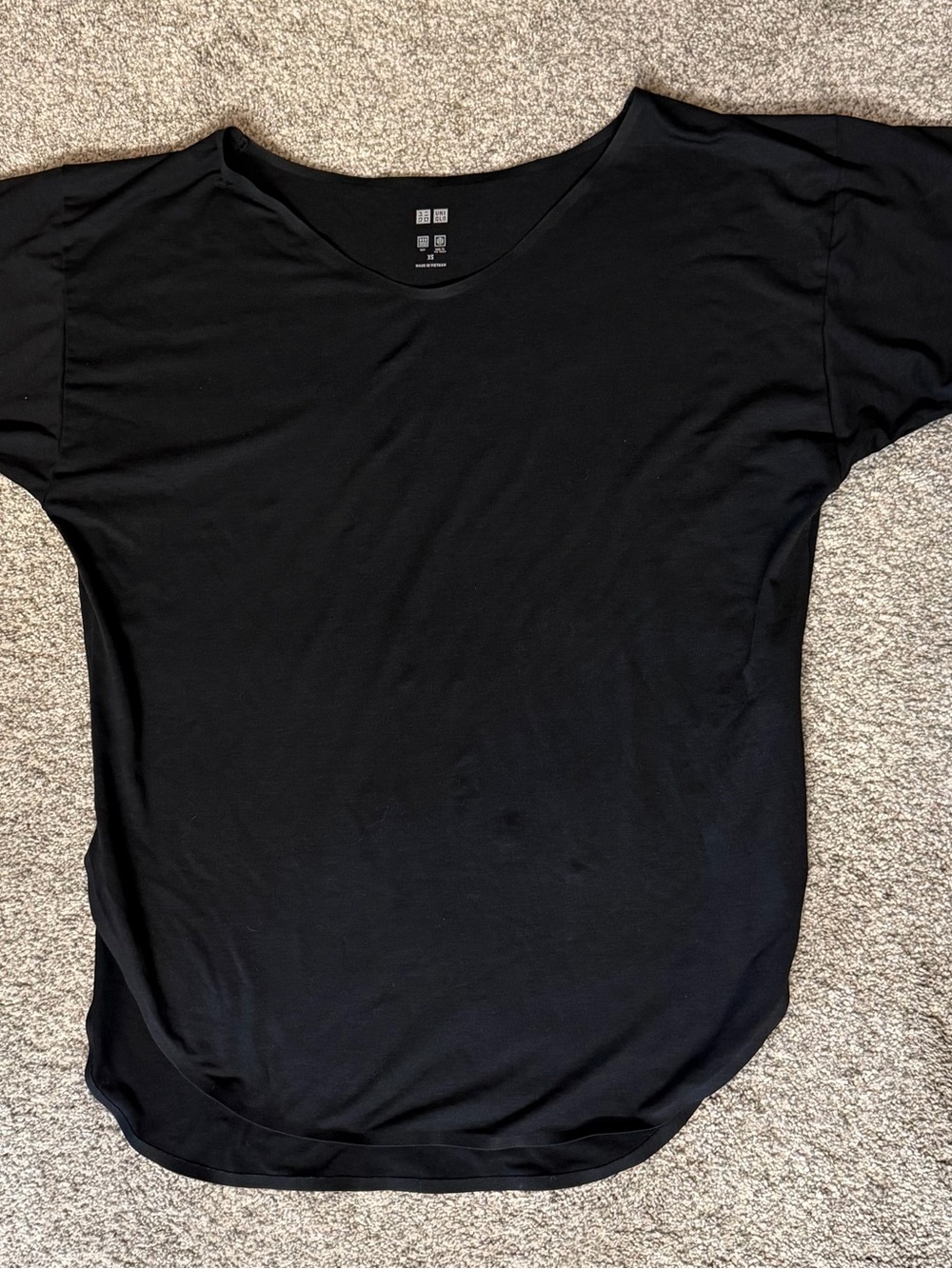 Uniqlo AIRism scoop neck Black Short Sleeve